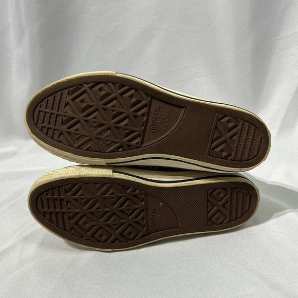 Chuck Taylor Converse All Star Hi Tops - Gold Glitter, Tan Faux Suede - size 5 - Picture 4 of 14